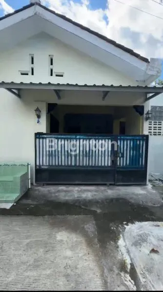 image RUMAH DI JUAL DALAM KOMPLEK PERUMAHAN DI PAJANGAN BANTUL, YOGYAKARTA (1)