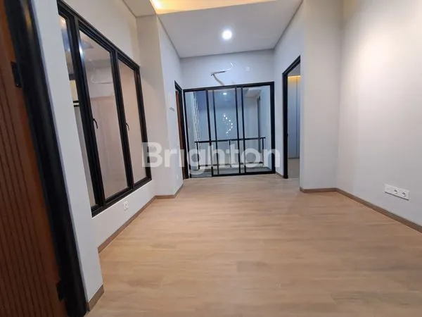 image RUMAH MEWAH FULL RENOV SEKTOR 1.4 GRIYA LOKA BSD (8)