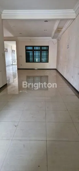 image RUKO 2 LANTAI SIAP HUNI DI TENGAH KOTA JOMBANG (4)