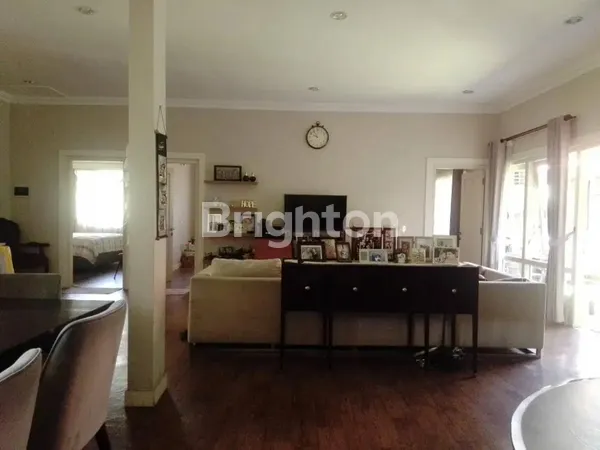 image RUMAH + KANTOR TROPIS ASRI TERAWAT DI MANYAR TURUN HARGA (8)