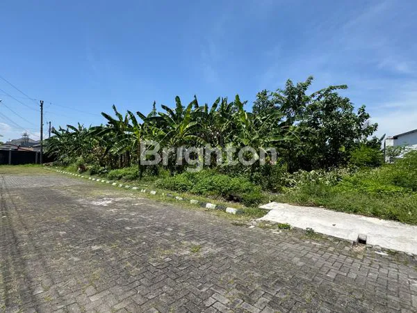 image TANAH KAWASAN ELITE SOLO BARU 5 MENIT KE PAKUWON MALL (2)