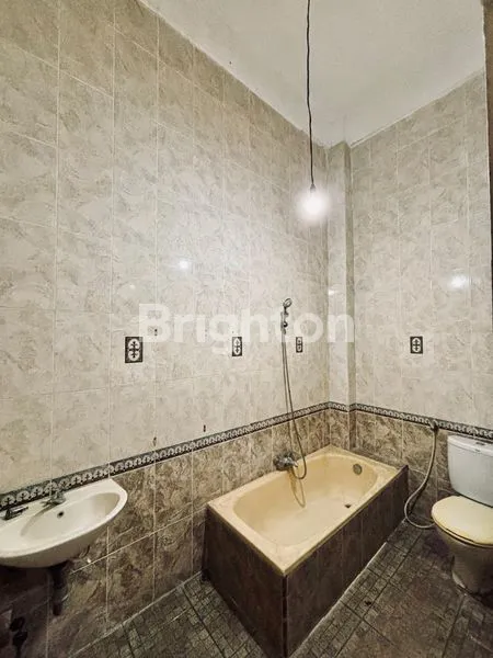 image RUMAH 2 LANTAI GKB (7)