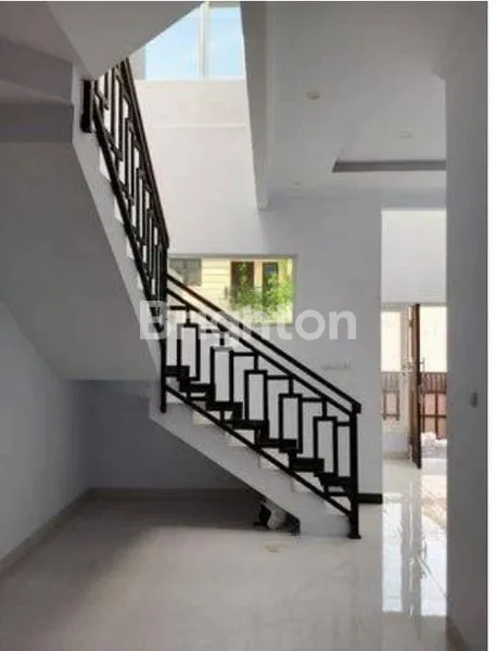 image RUMAH 2 LANTAI MINIMALIS TIDAK BANJIR DAERAH JOGLO KEMBANGAN JAKARTA BARAT DEKAT TOL,MAL DAN RUMAH SAKIT (2)