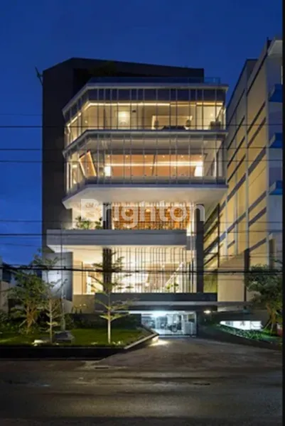 image GEDUNG KANTOR EMBONG KENONGO, SURABAYA (2)