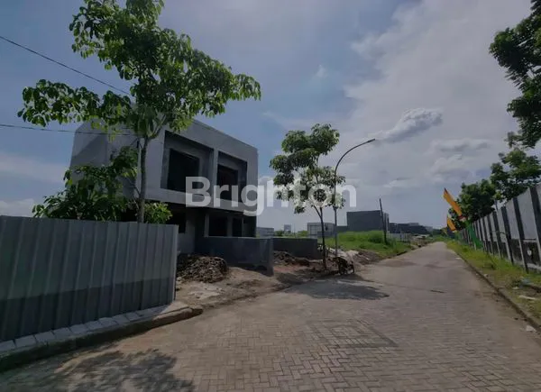 image RUMAH MEWAH 2 LANTAI DI DIAN ISTANA (2)