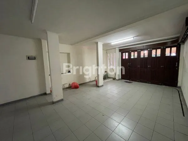 image RUMAH JL PORONG RAYA DARMO LOKASI STRATEGIS TENGAH KOTA  (4)