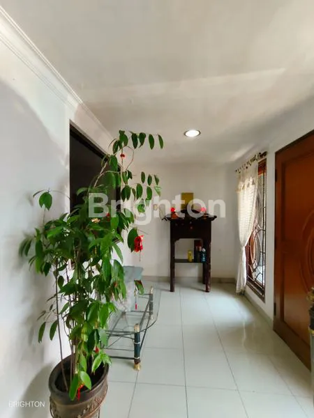 image RUMAH NYAMAN 2,5 LANTAITAMAN COSMOS DURI KEPA JAKARTA BARAT (3)