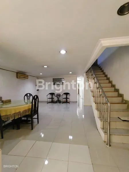 image RUMAH NYAMAN 2,5 LANTAITAMAN COSMOS DURI KEPA JAKARTA BARAT (2)