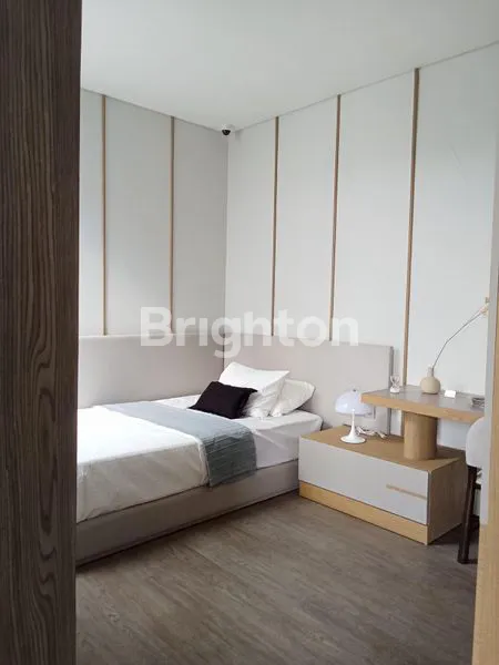 image KHIONE 3, ELYON  (6)