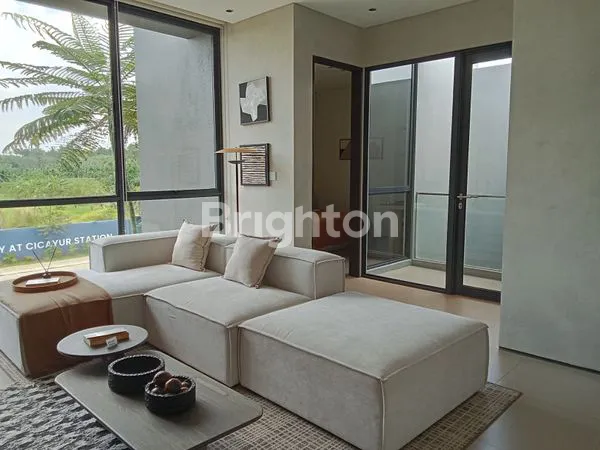 image KHIONE 3, ELYON  (4)