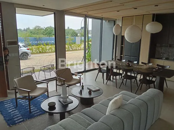 image KHIONE 3, ELYON  (3)