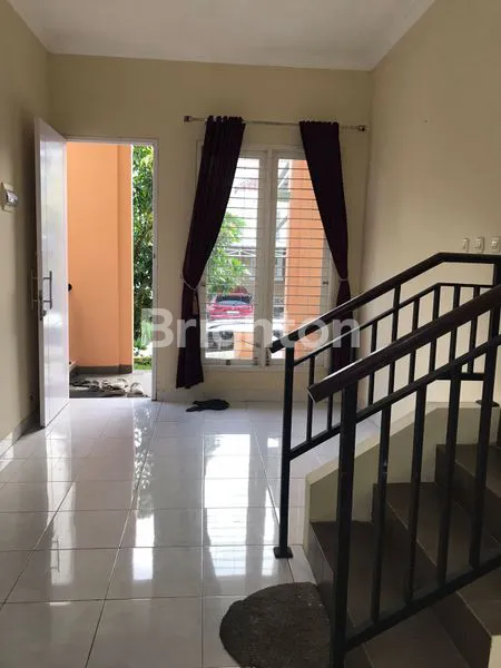 image RUMAH MEWAH DI PERUMAHAN BUKIT MEDITERANIA SAMARINDA  (3)