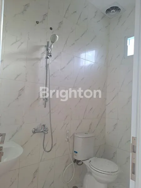 image HUNIAN STRATEGIS BSD, 5 KT & 2 CARPORT (7)