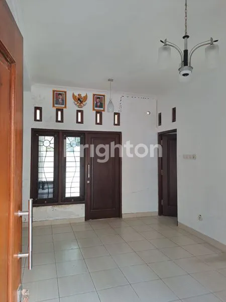 image DIJUAL RUMAH DI PERUMAHAN MUTIARA PALAGAN (5)