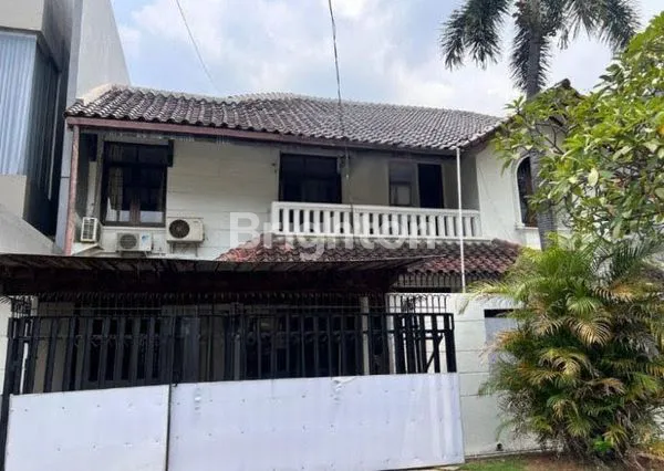 image RUMAH MODERN SIAP HUNI DI PULOMAS JAKARTA TIMUR (1)