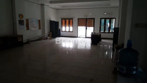 image RUKO 3 LANTAI DI JALAN BONGKARAN SURABAYA (6)