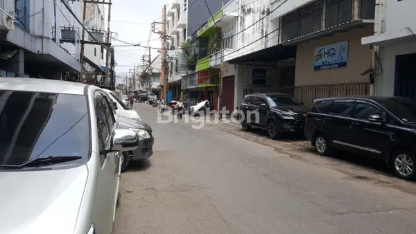 image RUKO 3 LANTAI DI JALAN BONGKARAN SURABAYA (4)