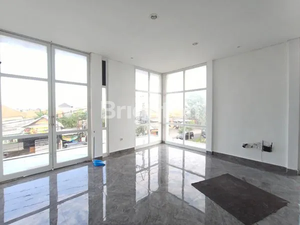 image TOKO DI JALAN RAYA KEDAMPANG, KEROBOKAN (7)