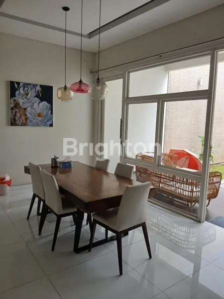image RUMAH MEWAH DI RESINDA KARAWANG BARAT (6)