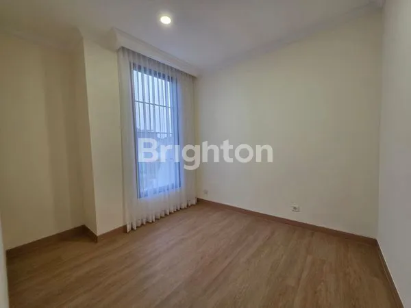 image DIJUAL RUMAH CONTOH MEWAH BELLEFONT EAST LEBAR 10 (4)