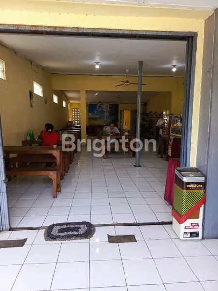 RUMAH USAHA YANG LUAS DITENGAH KOTA SEMARANG