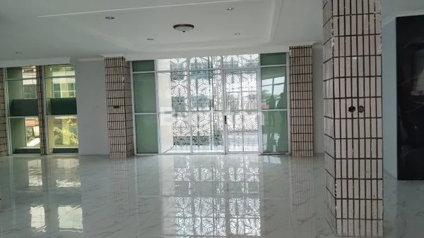 image DIJUAL GEDUNG 5 LANTAI + BASEMENT - JL. DR. SETIA BUDHI, PEKANBARU (6)