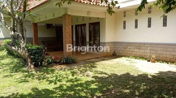 image RUMAH MEWAH KONSEP VILLA DI TENGAH KOTA DEKAT ALAM SUTERA – PONDOK JAGUNG, TANGERANG SELATAN (2)