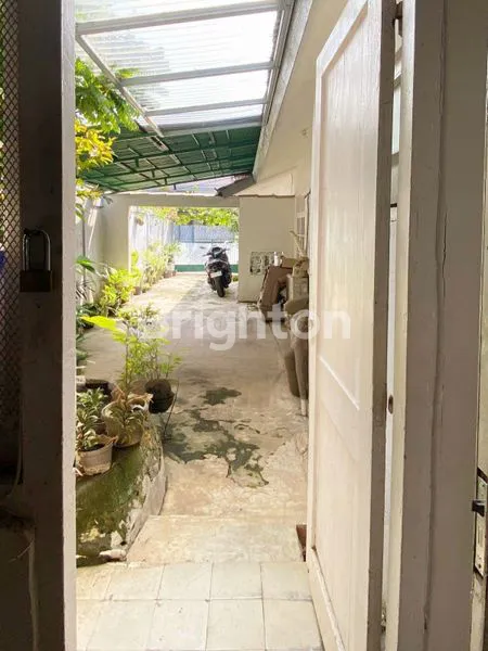image RUMAH SEMI TUA – JATIPADANG JAKARTA SELATAN (7)