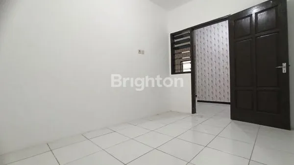 image RUMAH BARU RENOVASI DI NGINDEN INTAN SURABAYA DEKAT SEMOLOWARU, MERR, ARAYA, PANJANG JIWO, MANYAR JAYA, MANYAR INDAH, BRATANG, BARATA, NGAGEL, KALI RUNGKUT, BARUK, PARAPEN & TENGGILIS (5)