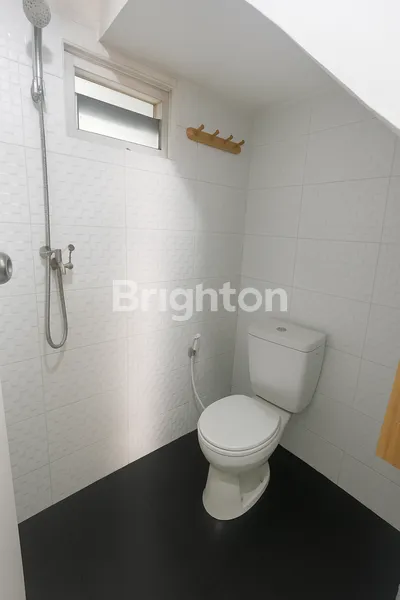 image RUMAH HOOK 2 LANTAI SEMI FURNISHED DI SARUA VIEW RESIDENCE, PAMULANG (8)