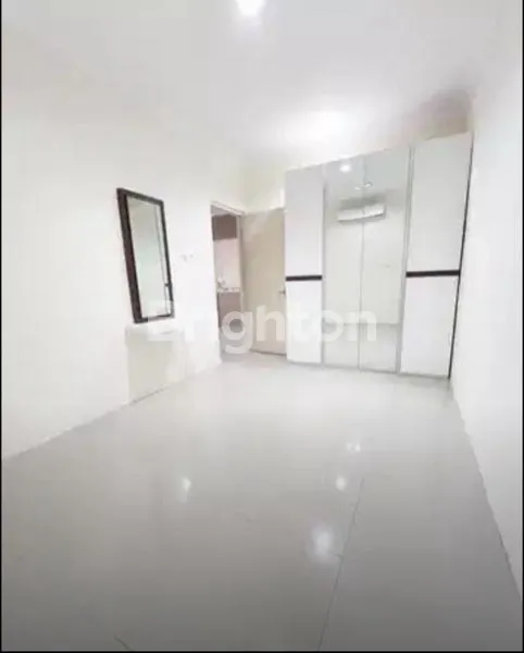 image RUMAH DI PAKUWON CITY SURABAYA TIMUR  (4)