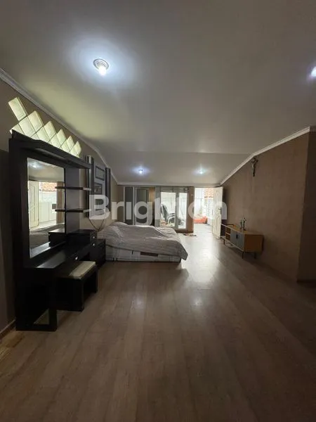 image RUMAH CANTIK MENARIK 3 LANTAI  SIAP HUNI PULO ASEM PRATAMA  LOKASI STRATEGIS, TENANG , AMAN DAN NYAMAN DI JAKARTA- TIMUR (8)