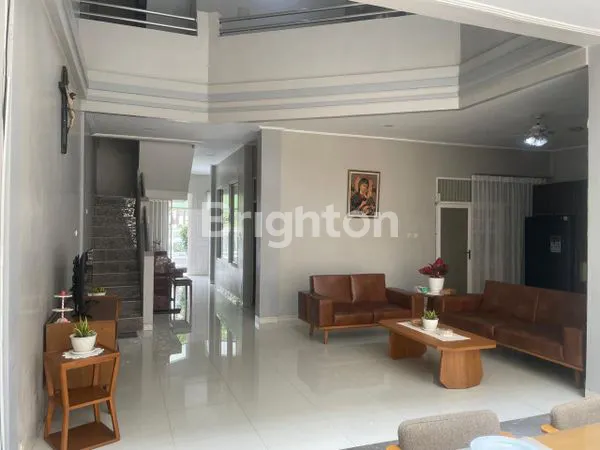 image RUMAH CANTIK MENARIK 3 LANTAI  SIAP HUNI PULO ASEM PRATAMA  LOKASI STRATEGIS, TENANG , AMAN DAN NYAMAN DI JAKARTA- TIMUR (6)