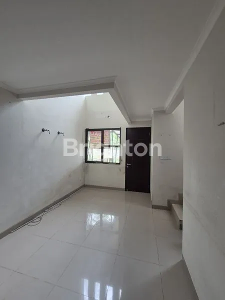 image RUMAH 2 LANTAI SMART HOME DI CLUSTER GRAHA SERPONG HIJAU – BISA TAKE OVER MURAH, LINGKUNGAN ASRI & BEBAS BANJIR! (4)