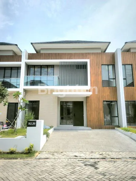 image HUNIAN MEGAH DI CITRALAND, LT 135M² (1)