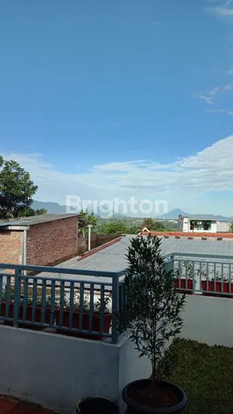 image RUMAH 2 LANTAI MINIMALIS FULL FURNISHED + ROOFTOP (2)