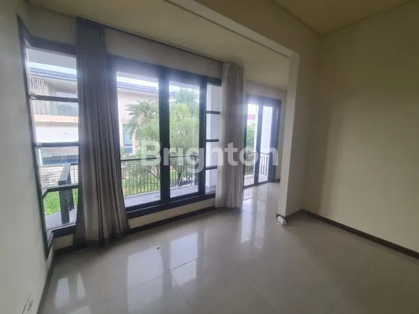 image RUMAH MEWAH 2 LANTAI, SIAP HUNI, TERAWAT LOKASI TENANG, AMAN, ASRI DEKAT PAKUWON CITY ITS UNAIR MERR GALAXY MALL MANYAR KERTOADI DHARMAHUSADA INDAH (2)