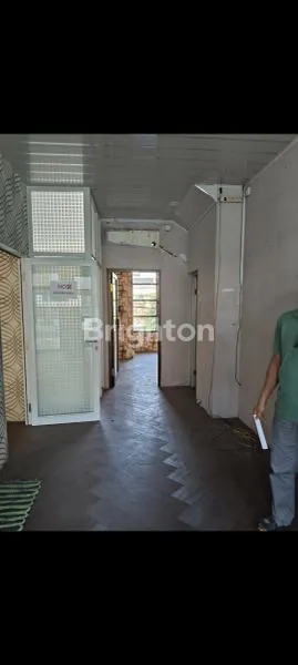 image RUKO 3LT SIAP PAKAI DI TENGAH KOTA GRESIK (8)