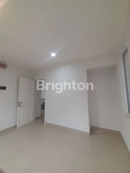 image DISEWAKAN RUMAH HOOK GADING SERPONG CLUSTER OMAHA (4)