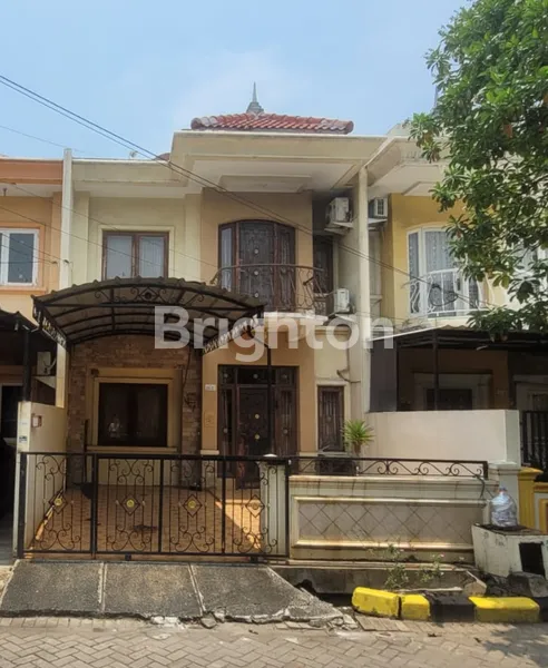 RUMAH 2 LANTAI SIAP HUNI DI MUTIARA TAMAN PALEM LOKASI STRATEGIS