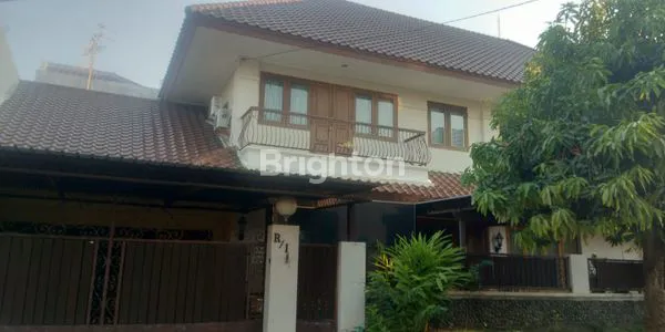 image \\UD83C\\UDFE1 RUMAH HOEK SIAP HUNI – FULL FURNISHED & ADA PEMBANTU JAGA (1)