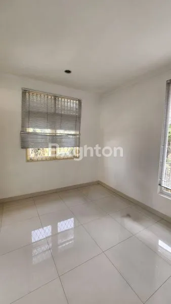 image TAMAN BROMO LIPPO KARAWACI TANGERANG (4)