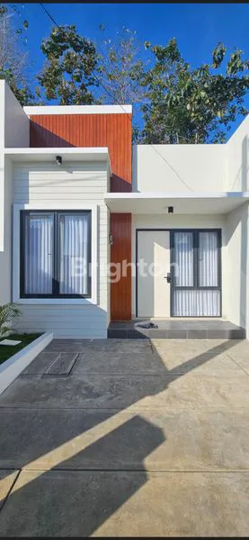 image RUMAH 400 JUTAAN 10 MENIT DARI EXIT TOL SAWOJAJAR (1)