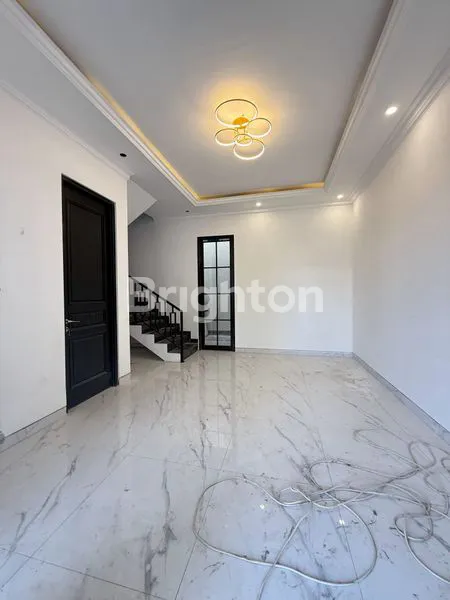 image RUMAH BARU HOOK 2 LANTAI DI GALAXY BUMI PERMAI TAHAP 2 SURABAYA, SIAP HUNI! (2)