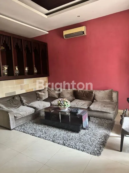 image RUMAH 5KT SEMI FURNISHED DI CEMARA HIJAU (8)