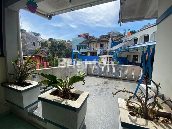 image JUAL CEPAT! RUMAH 2 LANTAI SIAP HUNI, 800 JUTAAN LOKASI EMAS DEKAT TERMINAL CICAHEUM - HARGA NEGO! (4)