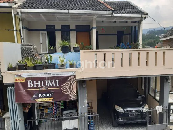 image JUAL CEPAT! RUMAH 2 LANTAI SIAP HUNI, 800 JUTAAN LOKASI EMAS DEKAT TERMINAL CICAHEUM - HARGA NEGO! (1)