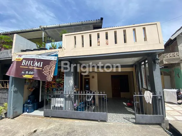 image JUAL CEPAT! RUMAH 2 LANTAI SIAP HUNI, 800 JUTAAN LOKASI EMAS DEKAT TERMINAL CICAHEUM - HARGA NEGO! (2)