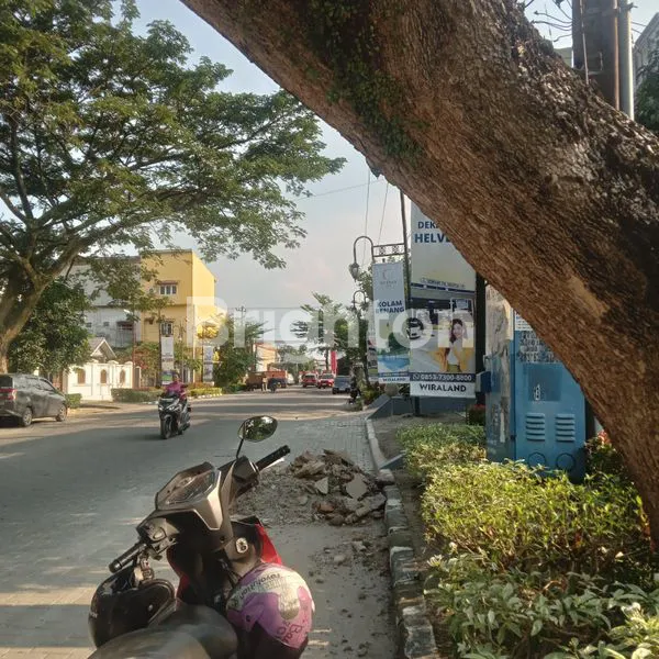 image TANAH DAN RUMAH DIJUAL LEBAR 15 PANJANG 32 DEPAN PERUMAHAN GYPENSI  ONUE (3)