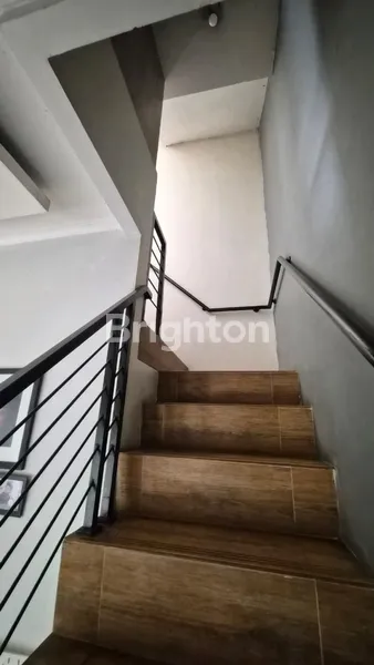 image RUMAH PINGGIR JALAN BESAR BSD BINTARO PERIGI BARU (6)